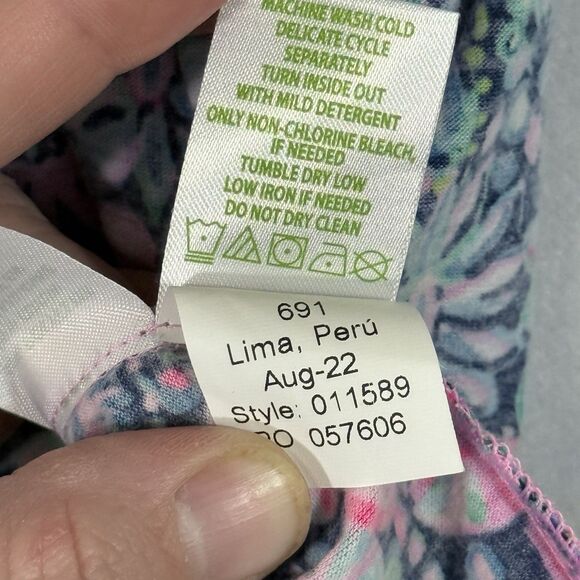 Lilly Pulitzer Luxletic Low Tide Navy Jewely Oden Top Shirt Size M Preppy Active - Picture 10 of 10